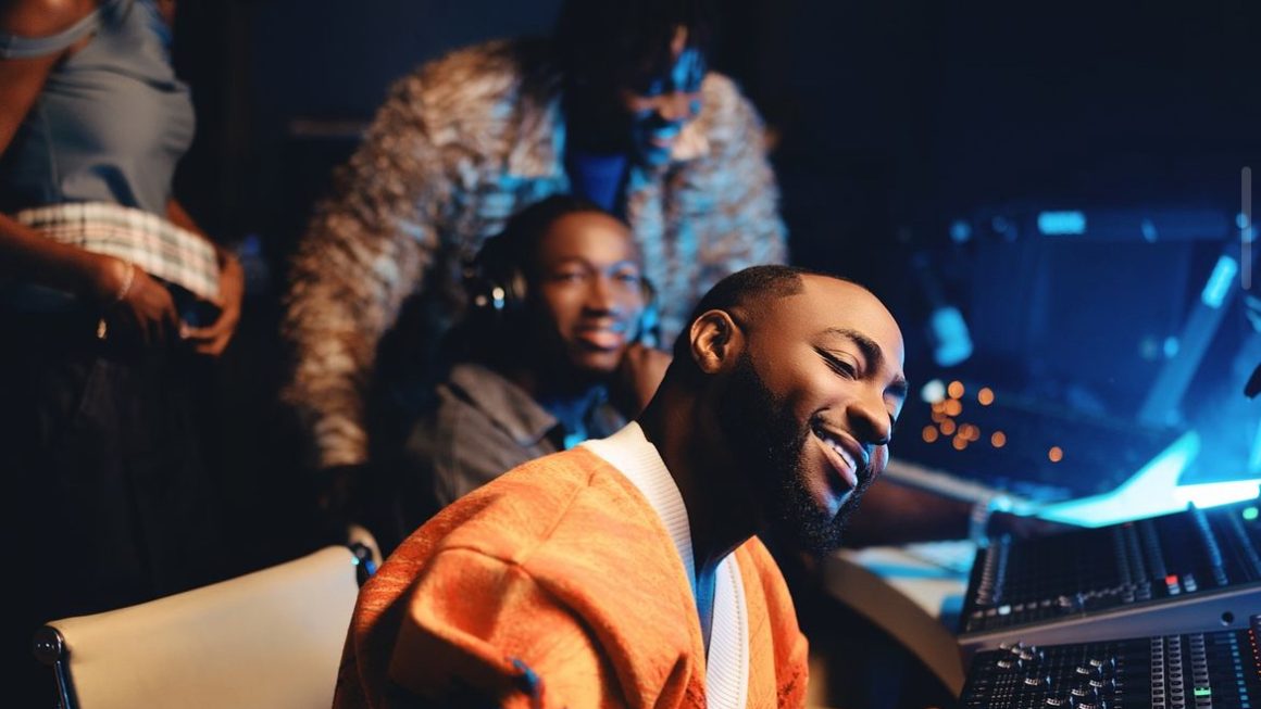 Davido Unveils Highly Anticipated Single ‘Awuke’ Featuring YG Marley, Igniting a New Era
