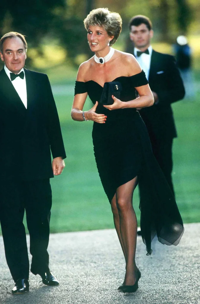 The Untold Story of Princess Diana’s Famous Revenge Dress and Its Hidden Messages