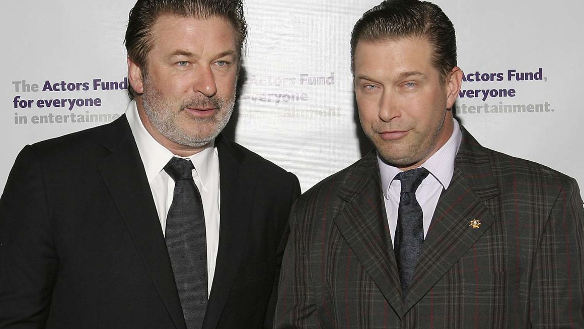 Alec Baldwin Car Accident Cause Wet Roads And Garbage Truck