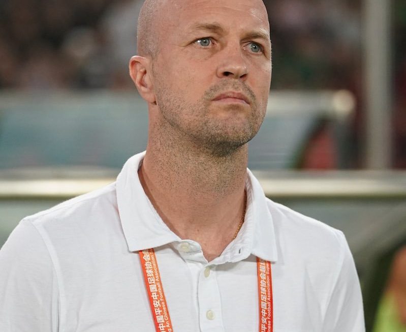 Ajax Director Alex Kroes Set to Leave Amid Management Chaos