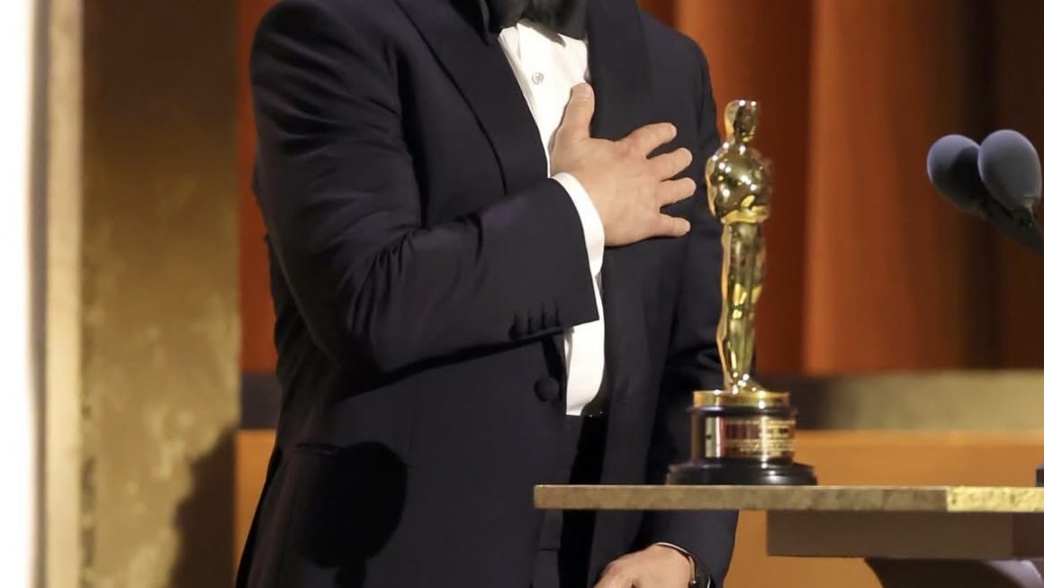 Tom Cruise Honorary Oscar Received at 2025 Governors Awards 