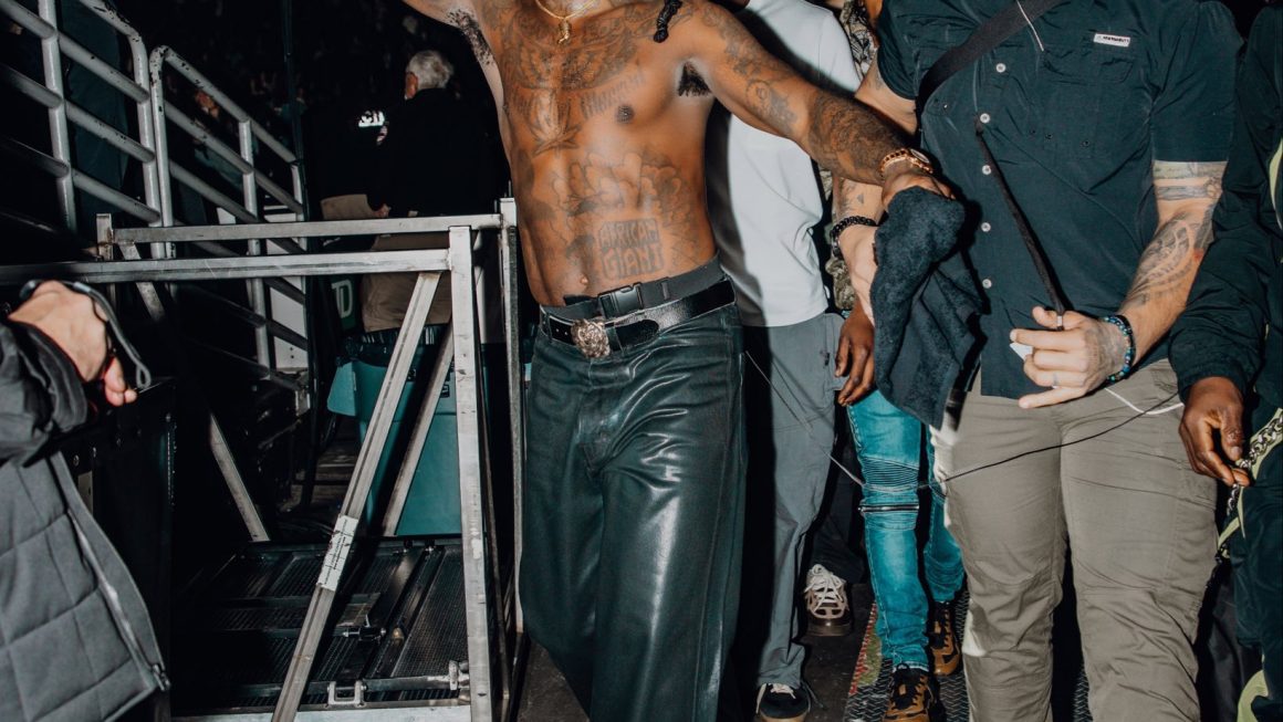 Burna Boy Sells Out 20,356-Capacity Capital One Arena in Washington D.C. on “No Sign of Weakness” Tour