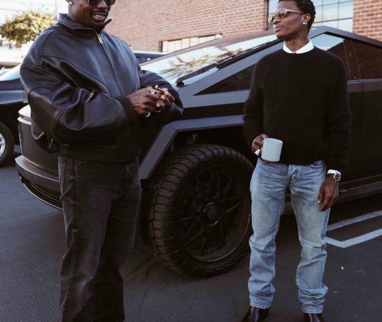 King to King: Wizkid Gives Asake His Flowers in Sweet Tribute