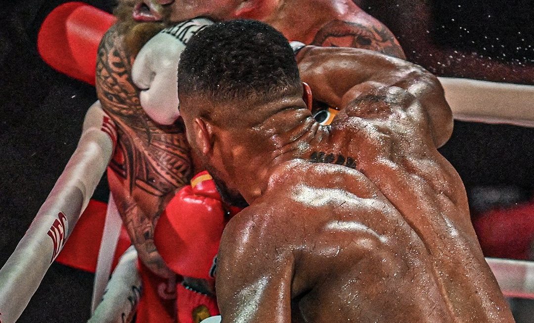 Anthony Joshua knocks out Jake Paul in Round 6